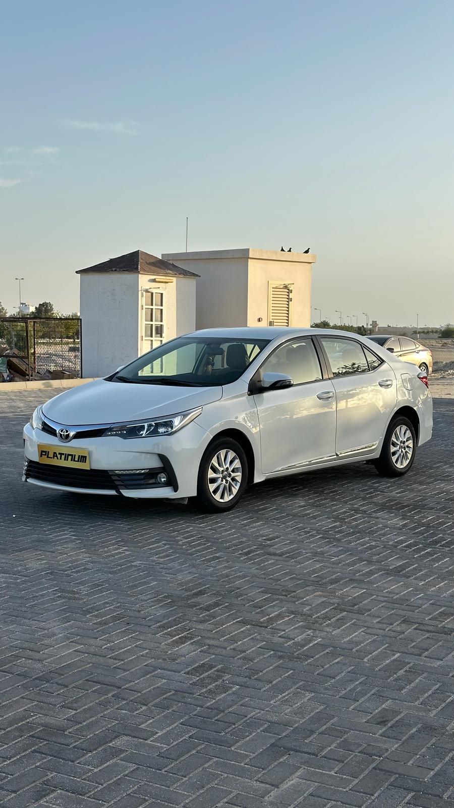 TOYOTA COROLLA 2018 • SEDAN