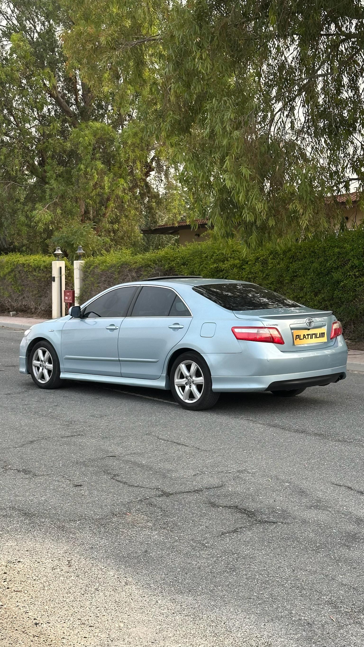 TOYOTA CAMRY 2009 • SEDAN